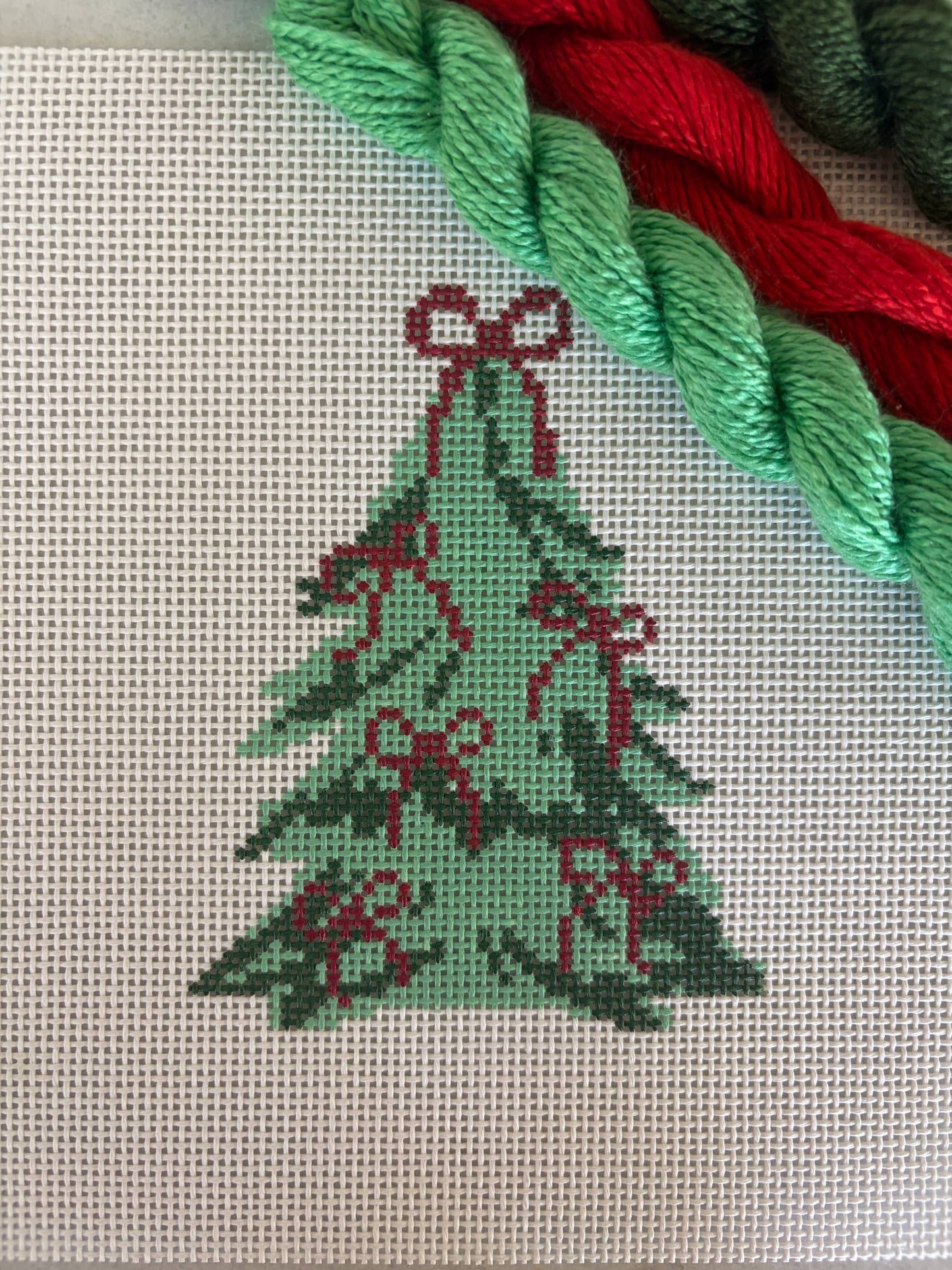 Red Bow Christmas Tree